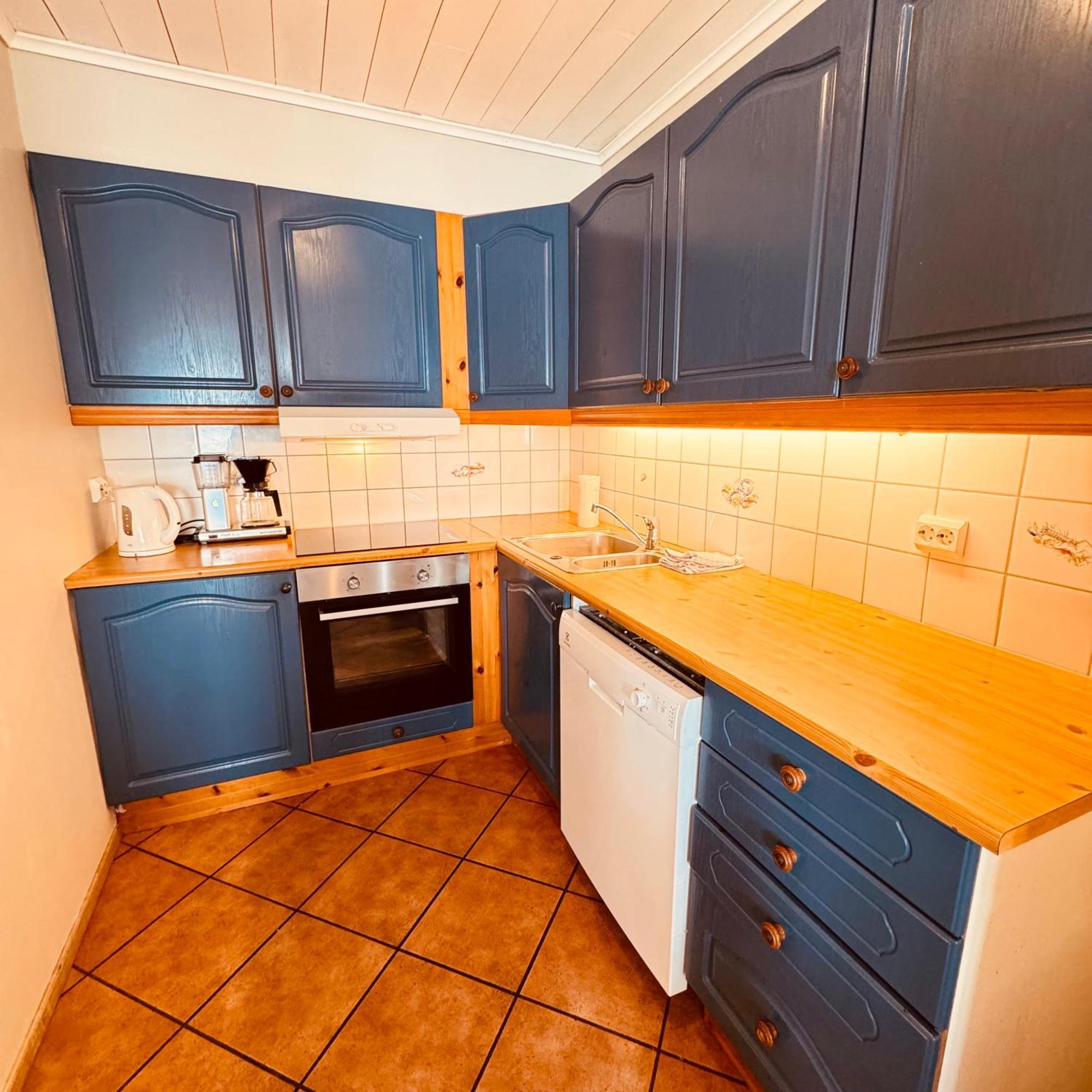 Østhusvik Sjoberg Hotell Og Ferie Leiligheter מראה חיצוני תמונה
