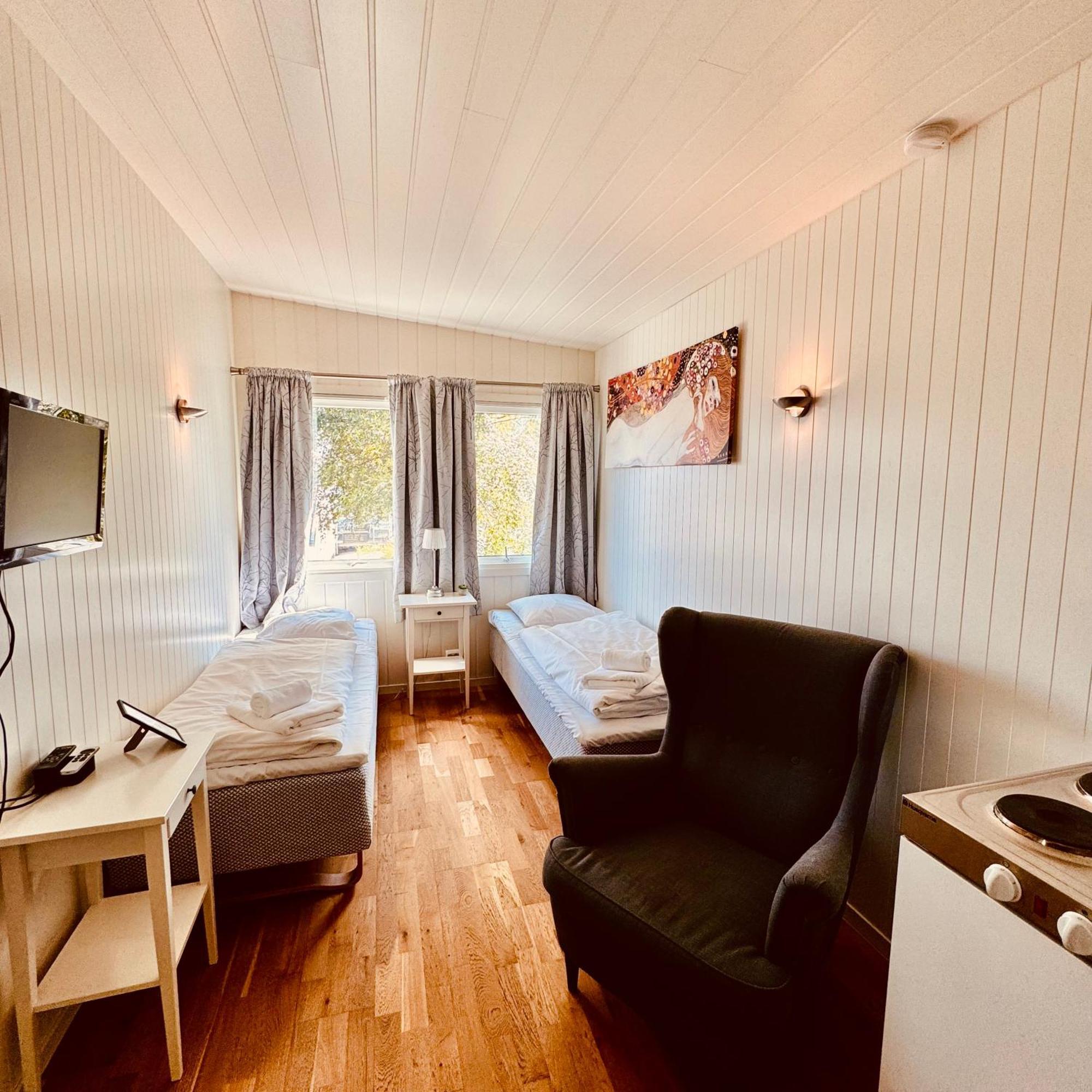 Østhusvik Sjoberg Hotell Og Ferie Leiligheter מראה חיצוני תמונה